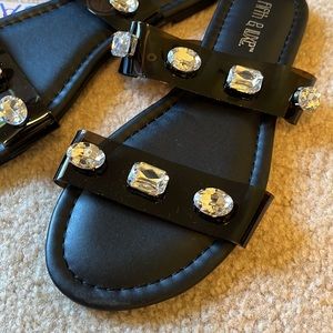 NWT black jelly sandals with large rhinestones, by fifth & luxe, size 7